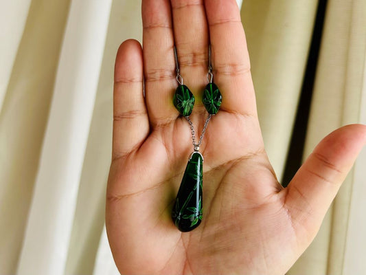 sada skleněných šperků "Bambusový háj" náhrdelník a náušnice