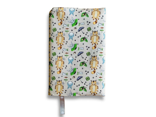 obal na knihu "Totoro a další lesní duchové" velký