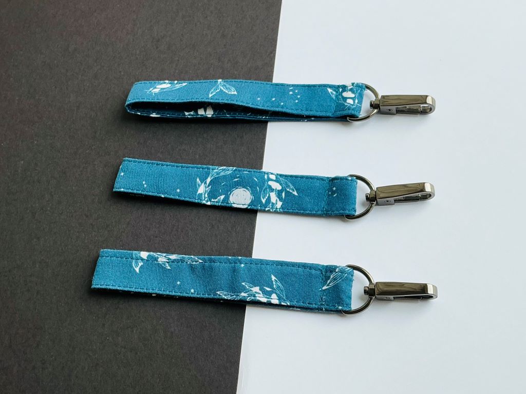 klíčenka "Jezerní drahokamy aneb koi kapříci s měsícem"