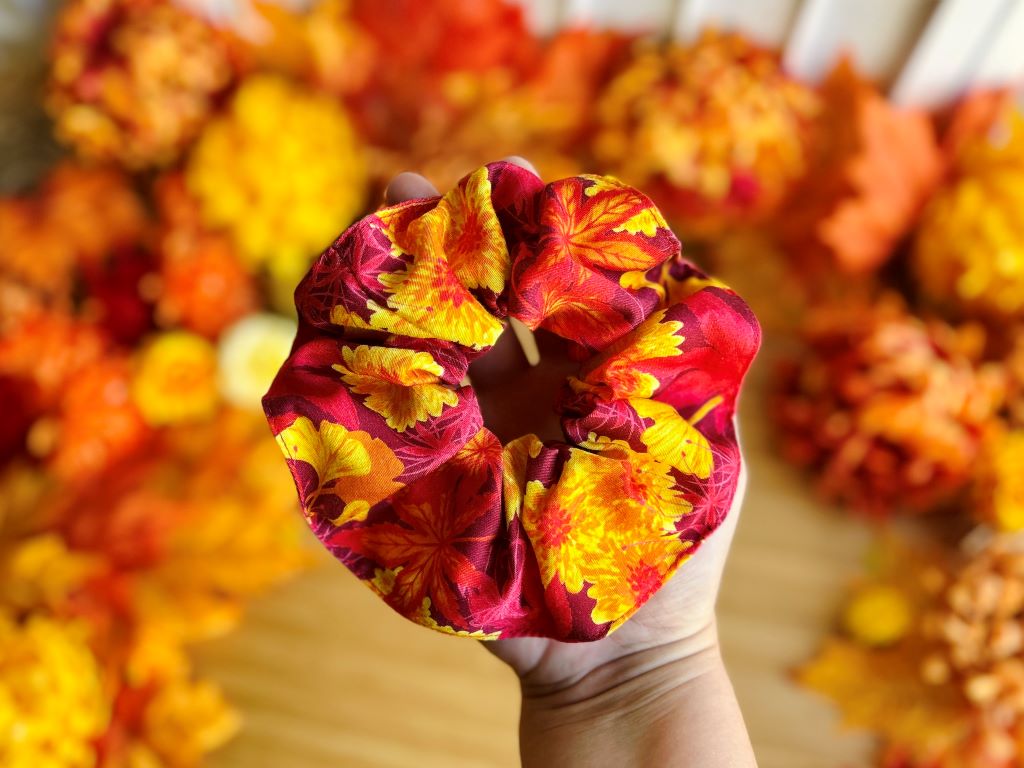 scrunchies "Park v barvách podzimu" látková gumička do vlasů