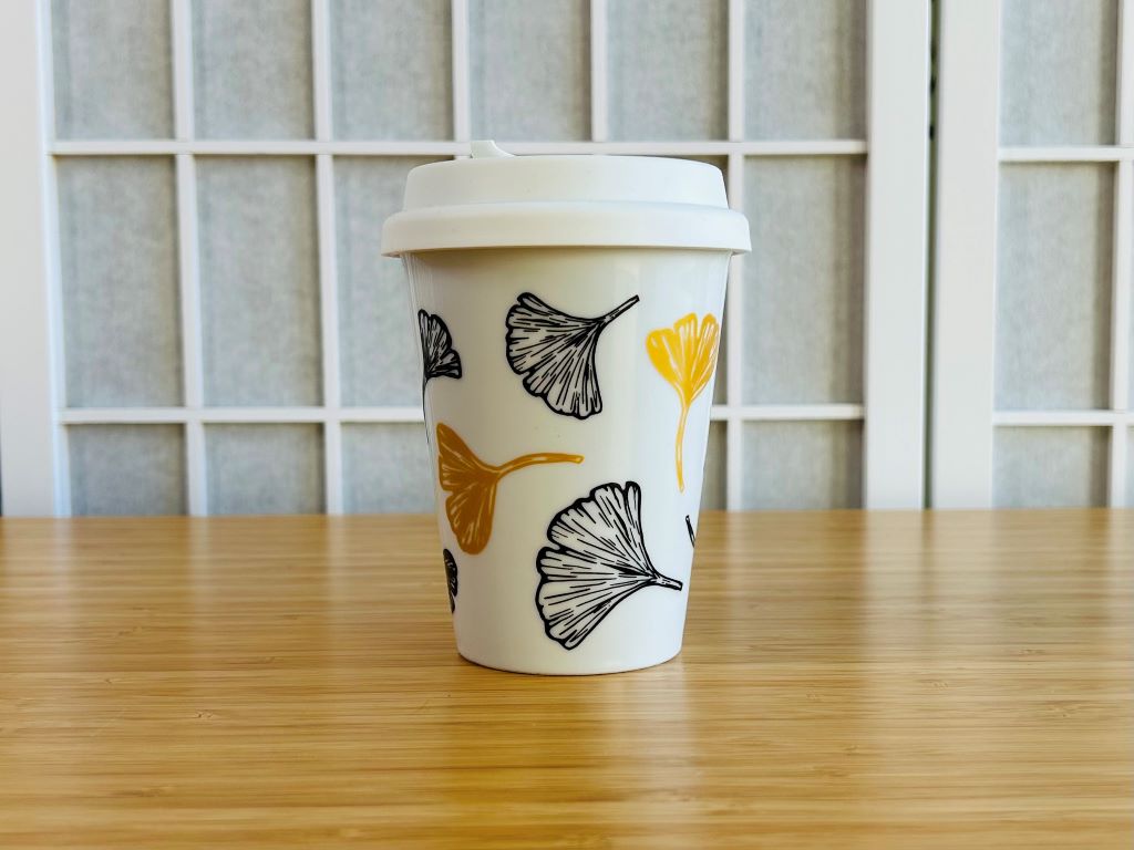 hrnek To Go "Ginkgo listy" se zlatou 300 ml
