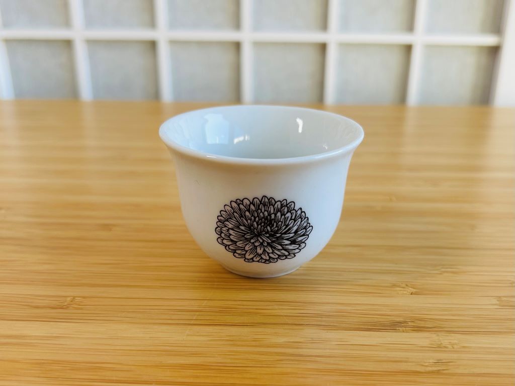 pohárek na saké a čaj "Chryzantéma" 50 ml