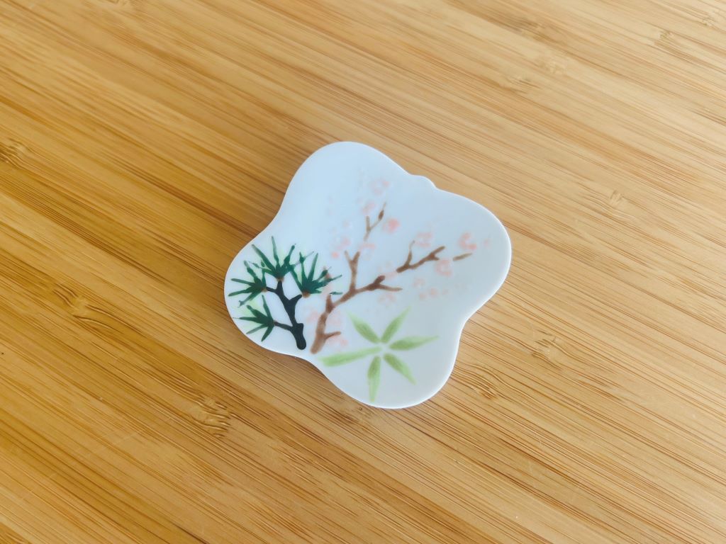 odkladač na hůlky  čtvercový "Tři přátelé zimy" 5,5x5,5 cm