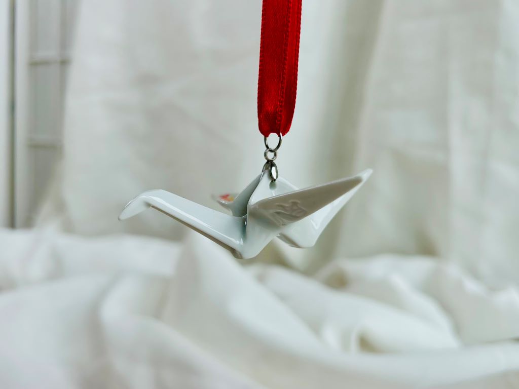 porcelánový origami jeřáb "Podzimní večer" závěsný