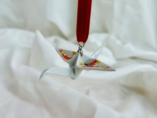 porcelánový origami jeřáb "Podzimní večer" závěsný