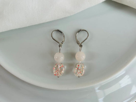 Skleněné náušnice "Ráno pod sakurou" s růženínem