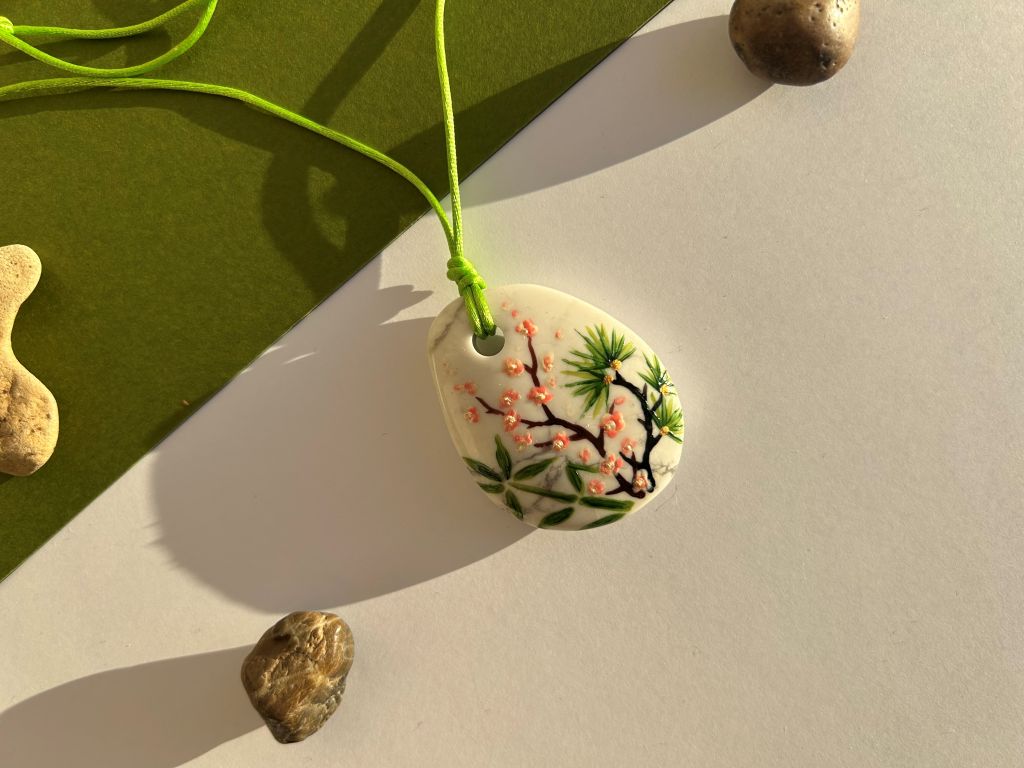 velký náhrdelník "Tři přátelé zimy" magnezit