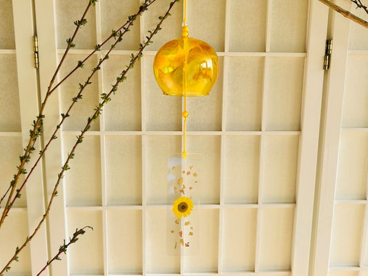 Žlutá skleněná větrná zvonkohra fuurin "Ginkgo listy"