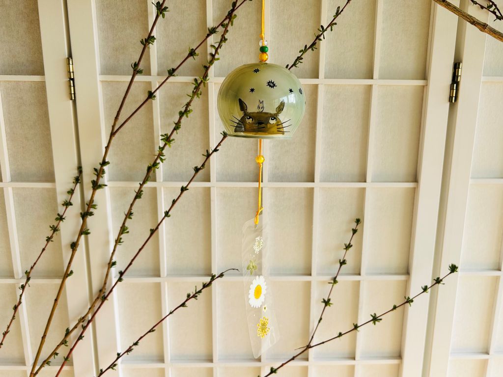 Zelená skleněná větrná zvonkohra fuurin "Totoro"