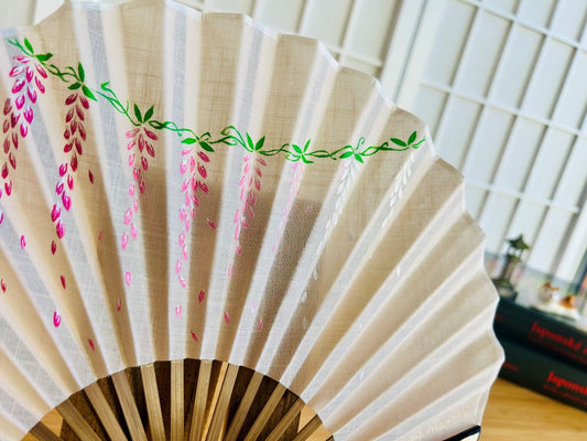 Luxusní skládací vějíř "Vistárie" ručně malovaný