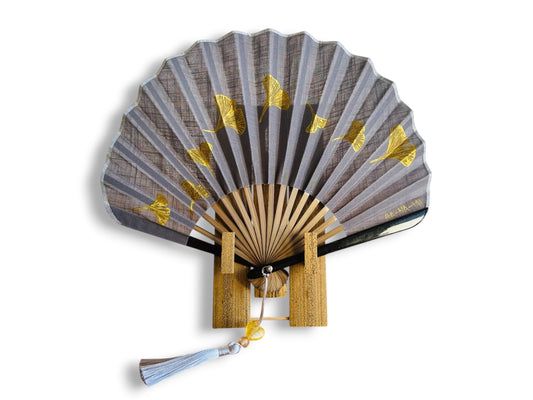 Luxusní skládací vějíř "Ginkgo listy" ručně malovaný